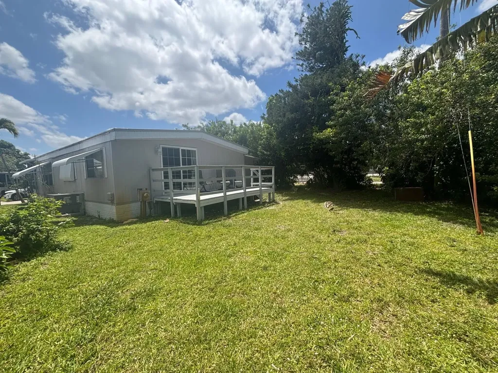 1813 Sabel Drive Deerfield Beach FL 33442