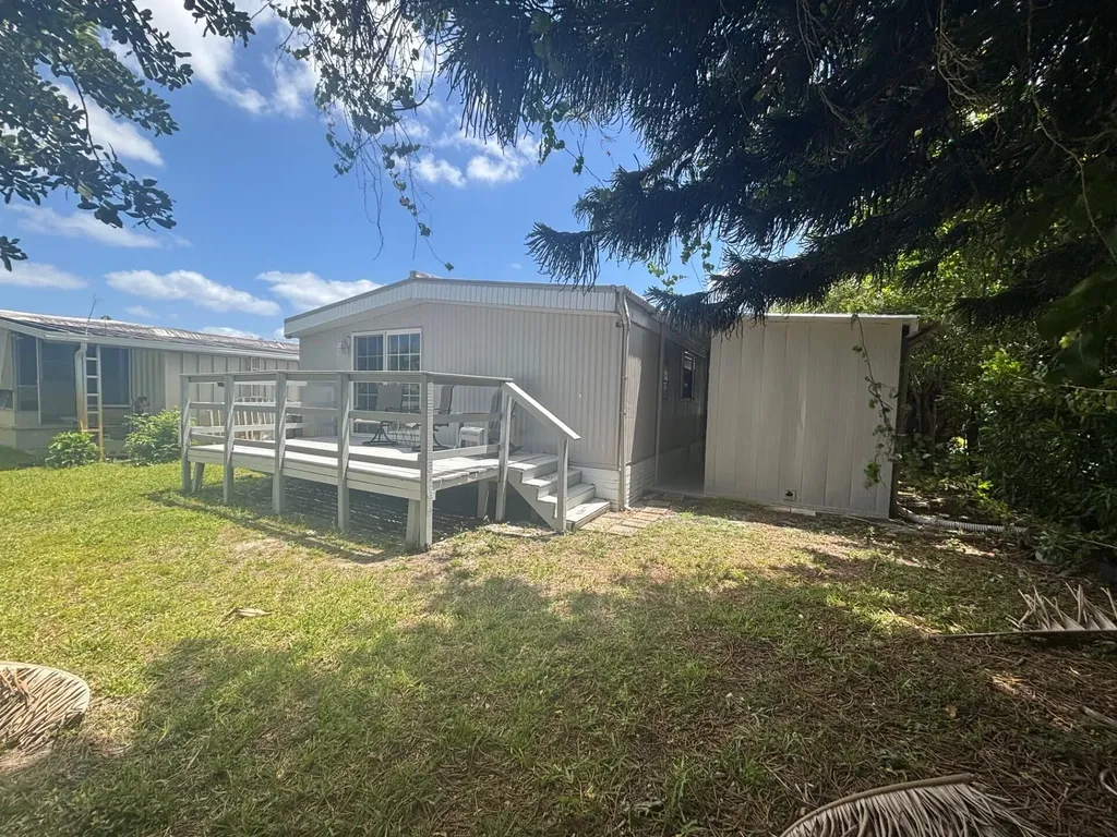 1813 Sabel Drive Deerfield Beach FL 33442