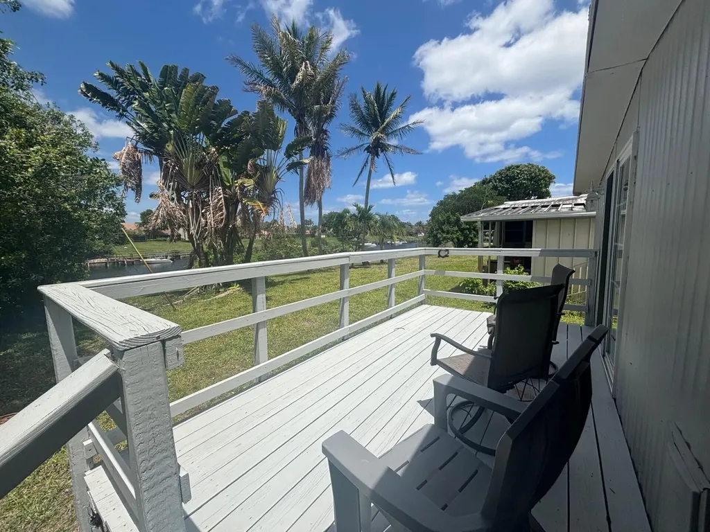 1813 Sabel Drive Deerfield Beach FL 33442