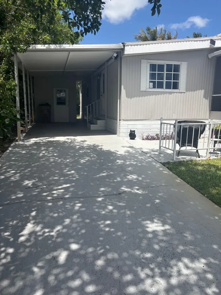 1813 Sabel Drive Deerfield Beach FL 33442