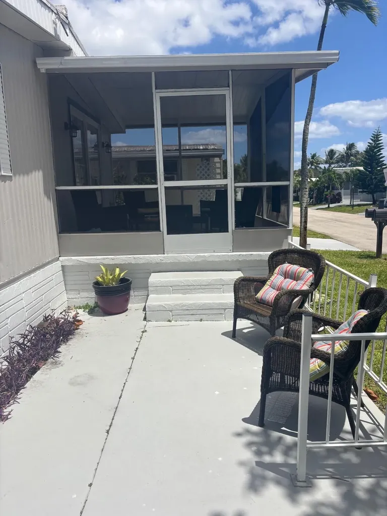 1813 Sabel Drive Deerfield Beach FL 33442