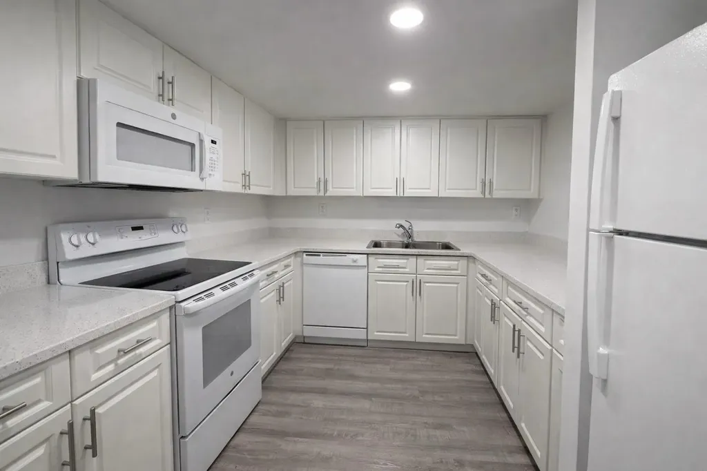 17350 NW 68th Avenue Hialeah FL 33015