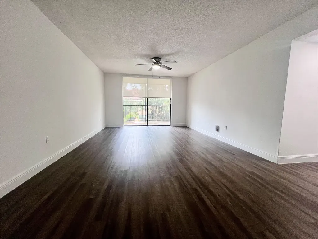 17350 NW 68th Avenue Hialeah FL 33015
