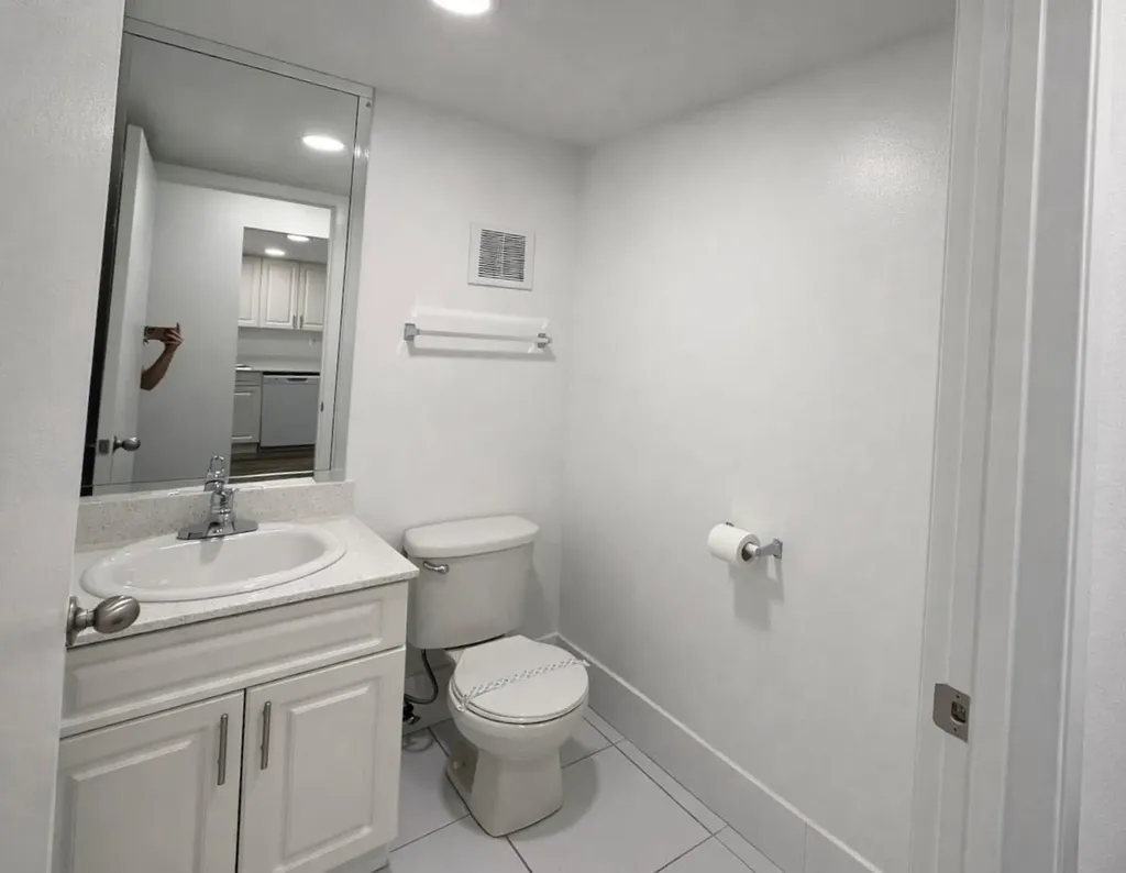 17350 NW 68th Avenue Hialeah FL 33015