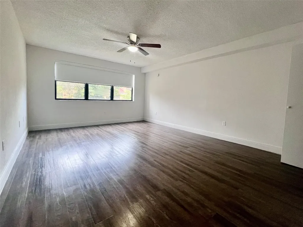 17350 NW 68th Avenue Hialeah FL 33015