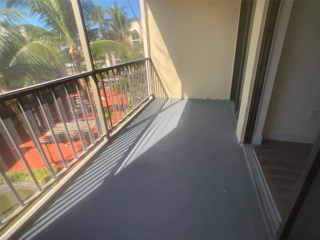 17350 NW 68th Avenue Hialeah FL 33015