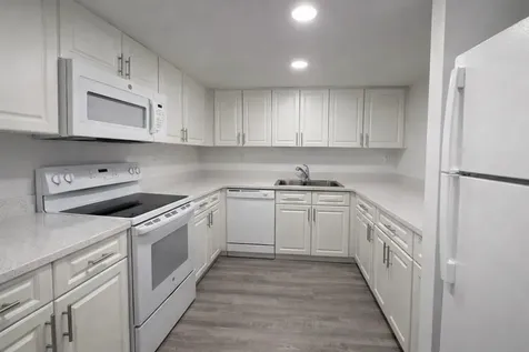 17350 NW 68th Avenue Hialeah FL 33015