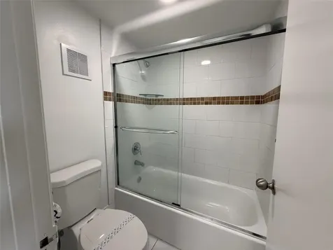 17350 NW 68th Avenue Hialeah FL 33015