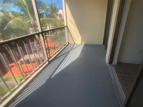 17350 NW 68th Avenue Hialeah FL 33015