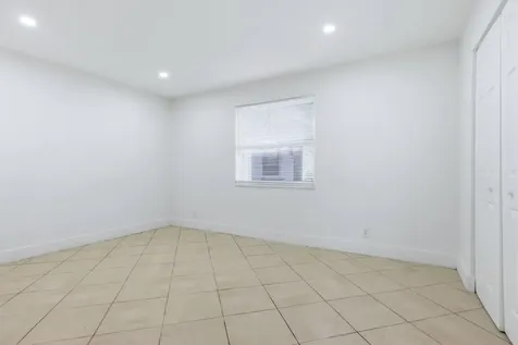 1015 NE 17th Avenue Fort Lauderdale FL 33304