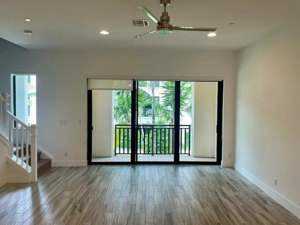 8074 Hobbes Way Palm Beach Gardens FL 33418