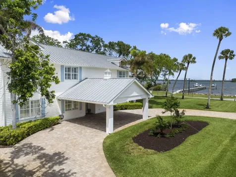 2529 N Indian River Drive Fort Pierce FL 34946