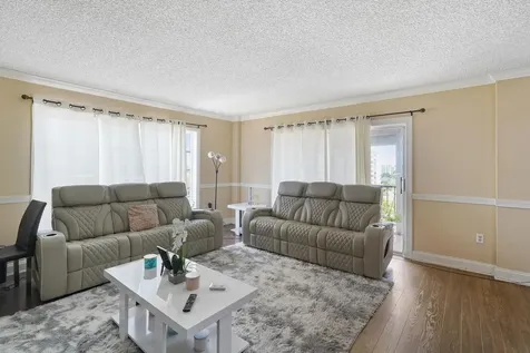 4174 Inverrary Drive Lauderhill FL 33319