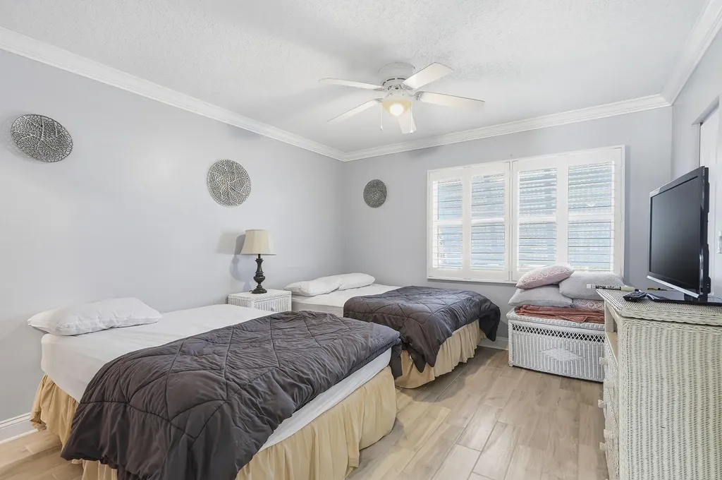 842 SE 19th Avenue Deerfield Beach FL 33441