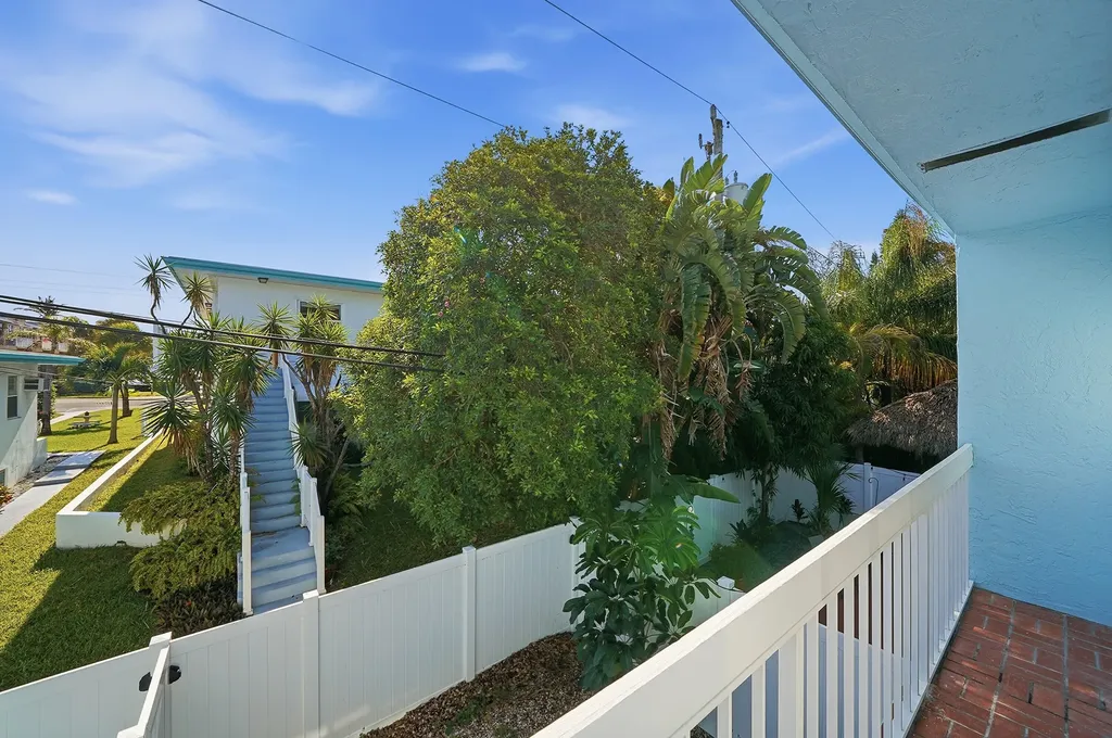 842 SE 19th Avenue Deerfield Beach FL 33441