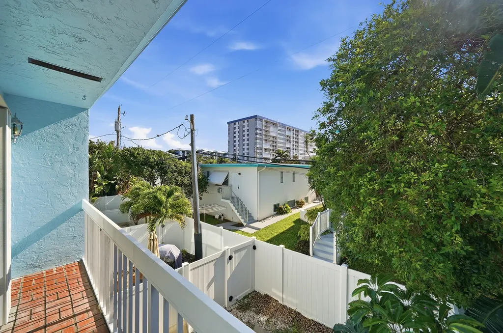 842 SE 19th Avenue Deerfield Beach FL 33441
