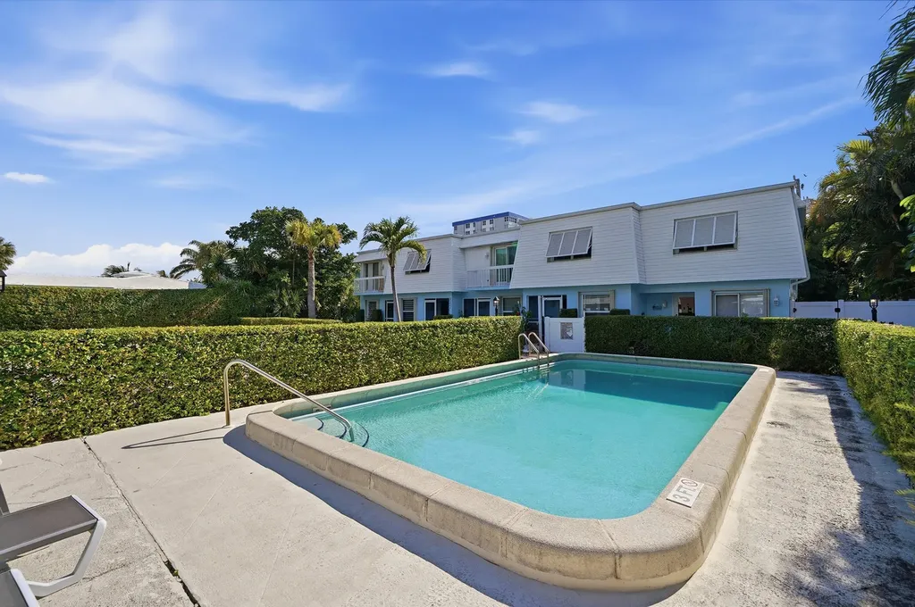842 SE 19th Avenue Deerfield Beach FL 33441