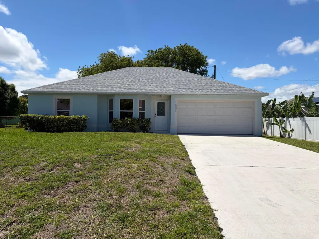 1682 SW Glacador Avenue Port St Lucie FL 34953