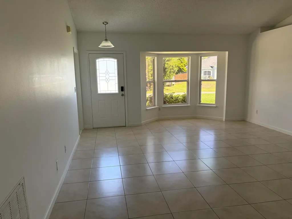 1682 SW Glacador Avenue Port St Lucie FL 34953