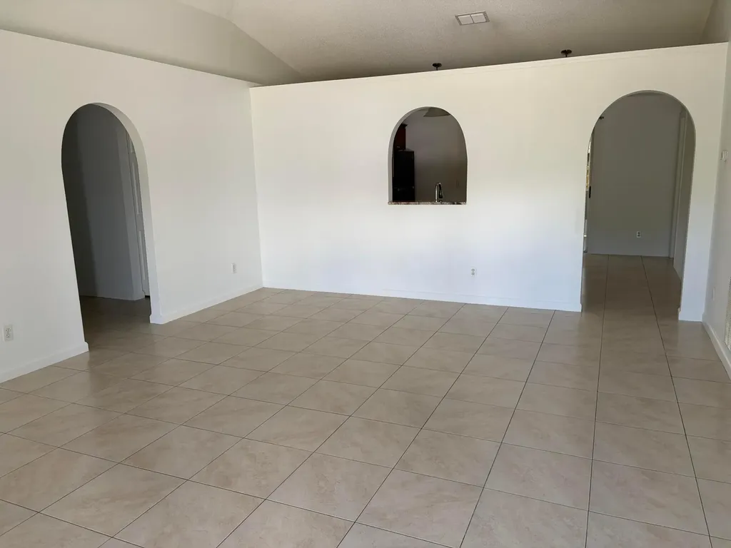 1682 SW Glacador Avenue Port St Lucie FL 34953