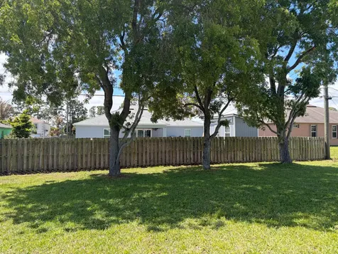 1682 SW Glacador Avenue Port St Lucie FL 34953