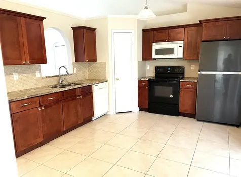 1682 SW Glacador Avenue Port St Lucie FL 34953