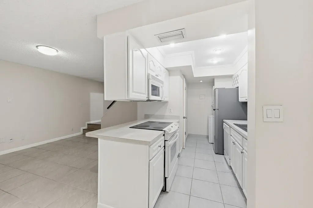 8811 NW 28th Drive Coral Springs FL 33065