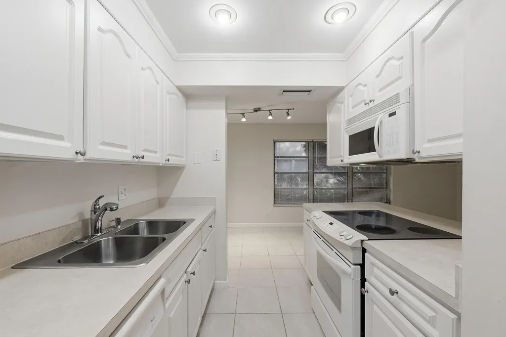 8811 NW 28th Drive Coral Springs FL 33065
