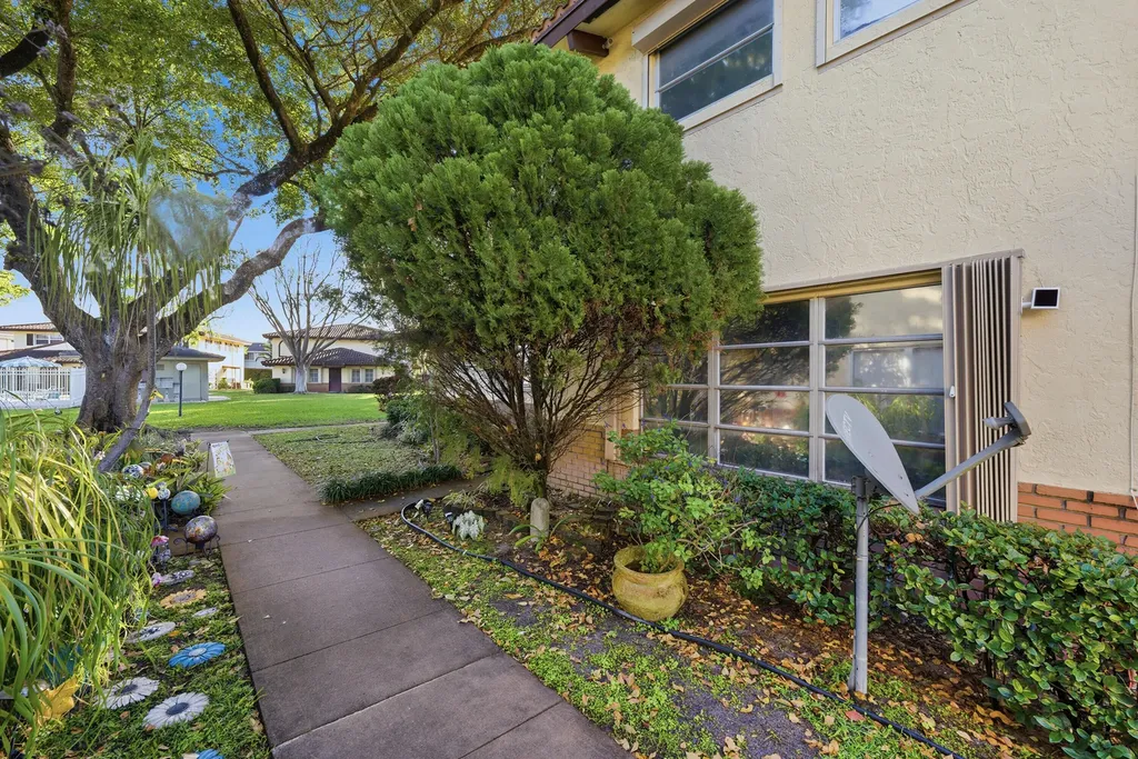8811 NW 28th Drive Coral Springs FL 33065