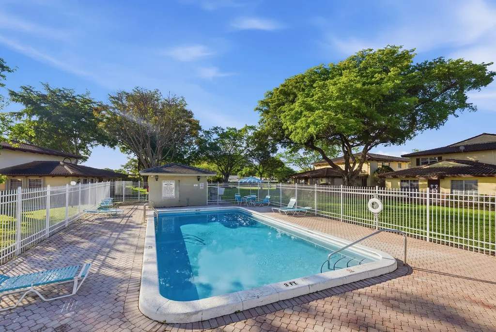 8811 NW 28th Drive Coral Springs FL 33065