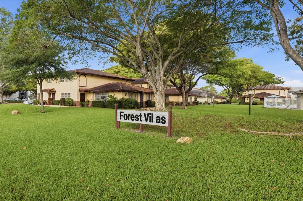 8811 NW 28th Drive Coral Springs FL 33065