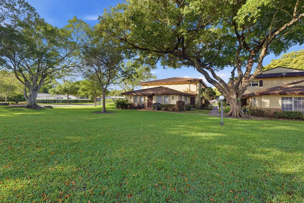 8811 NW 28th Drive Coral Springs FL 33065