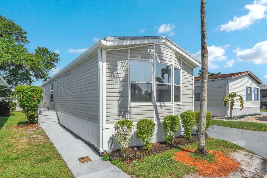 153 Plantation Boulevard Lake Worth FL 33467