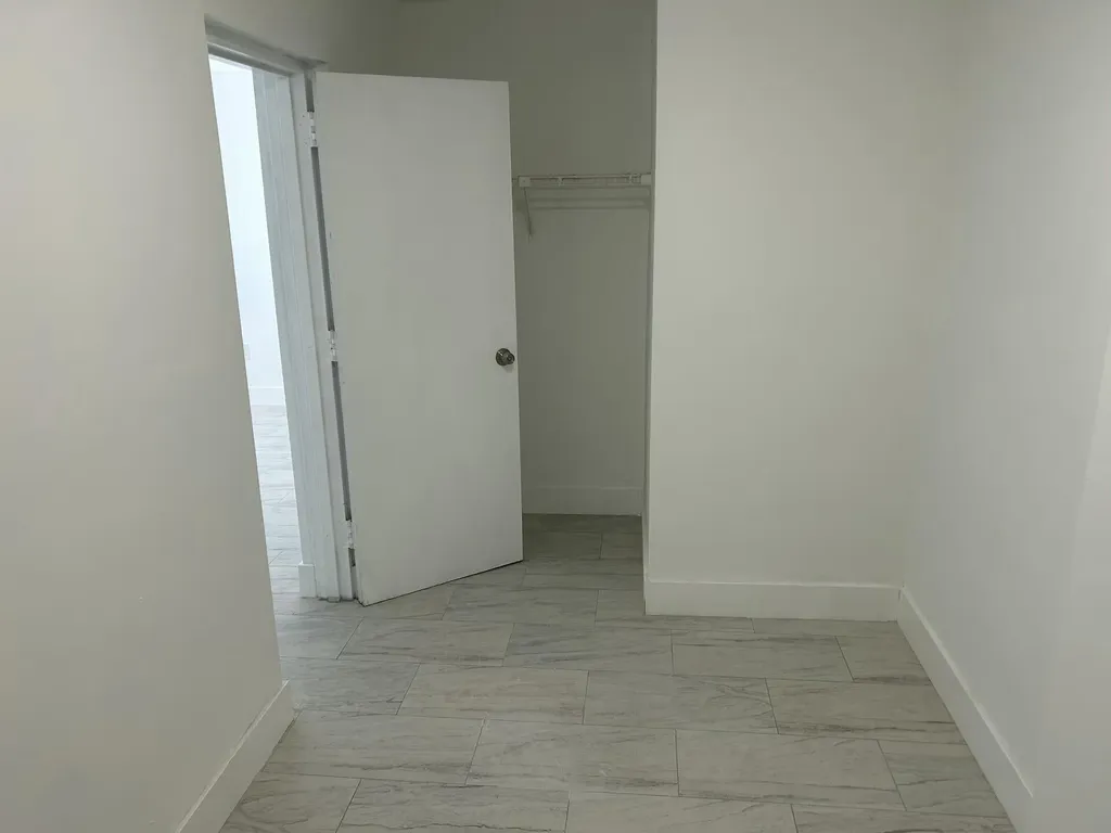701 N Pine Island Road Plantation FL 33324
