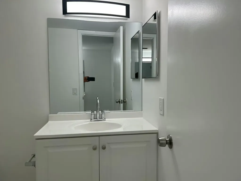 701 N Pine Island Road Plantation FL 33324