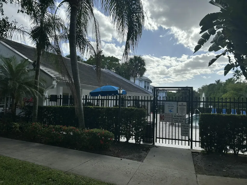 701 N Pine Island Road Plantation FL 33324