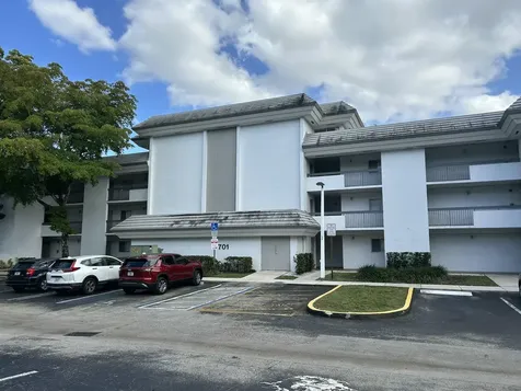 701 N Pine Island Road Plantation FL 33324