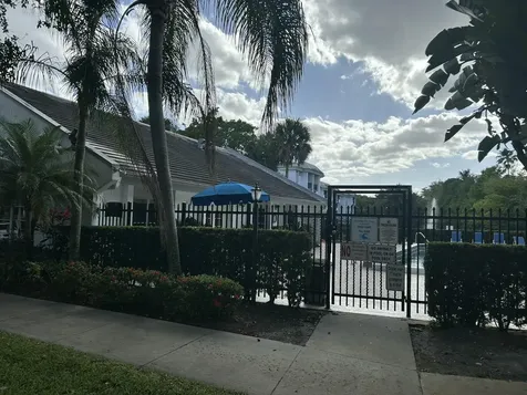 701 N Pine Island Road Plantation FL 33324