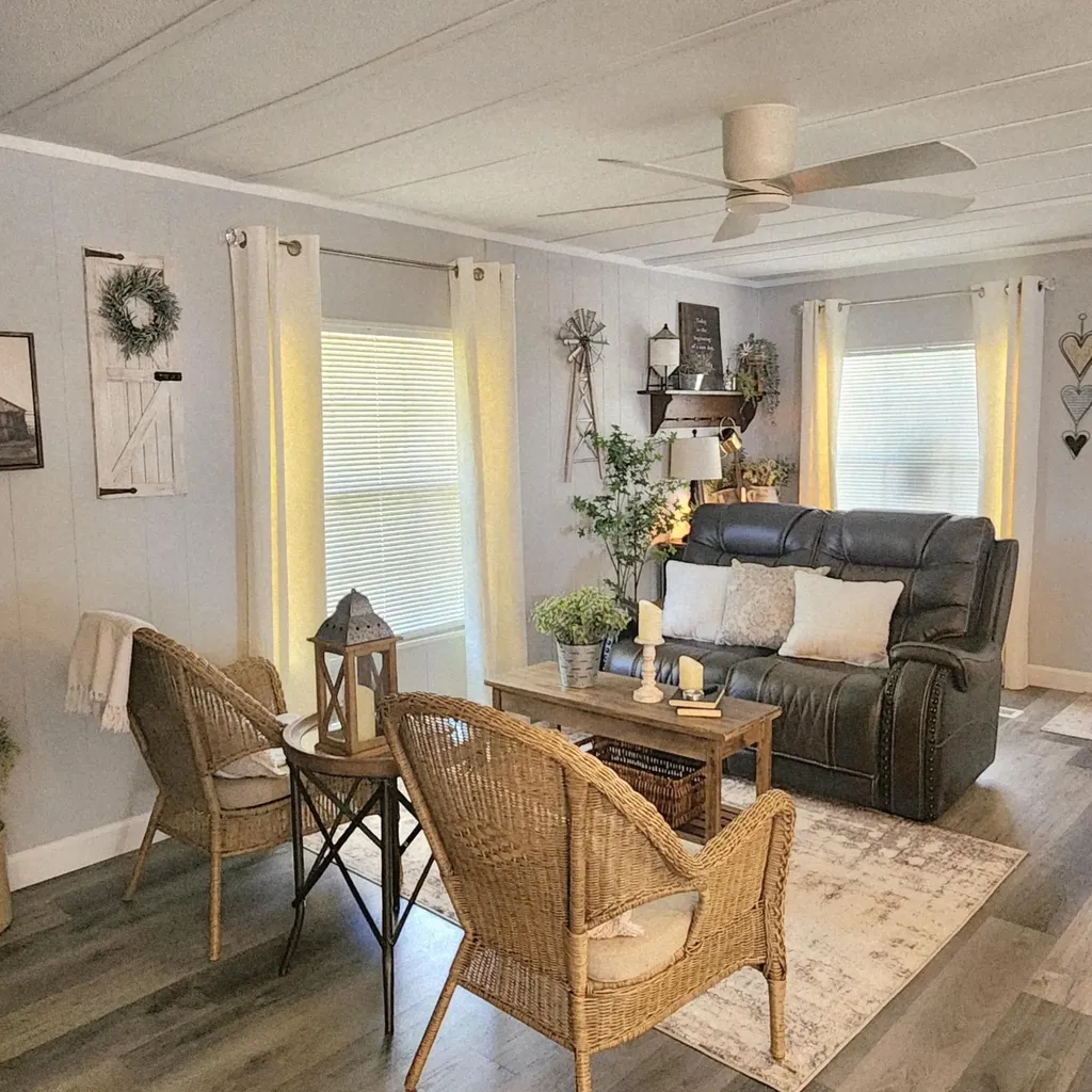 7 Guadalupe Port St Lucie FL 34952