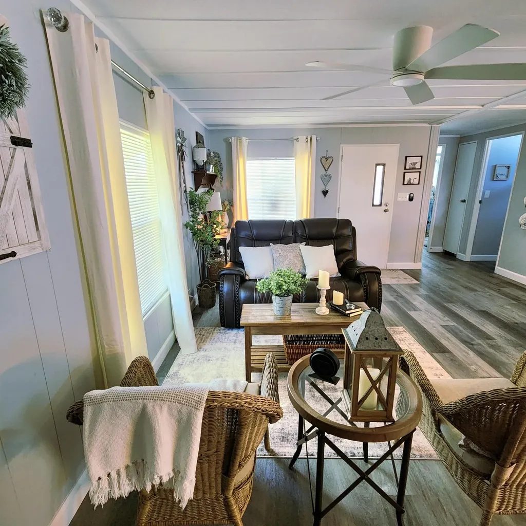 7 Guadalupe Port St Lucie FL 34952