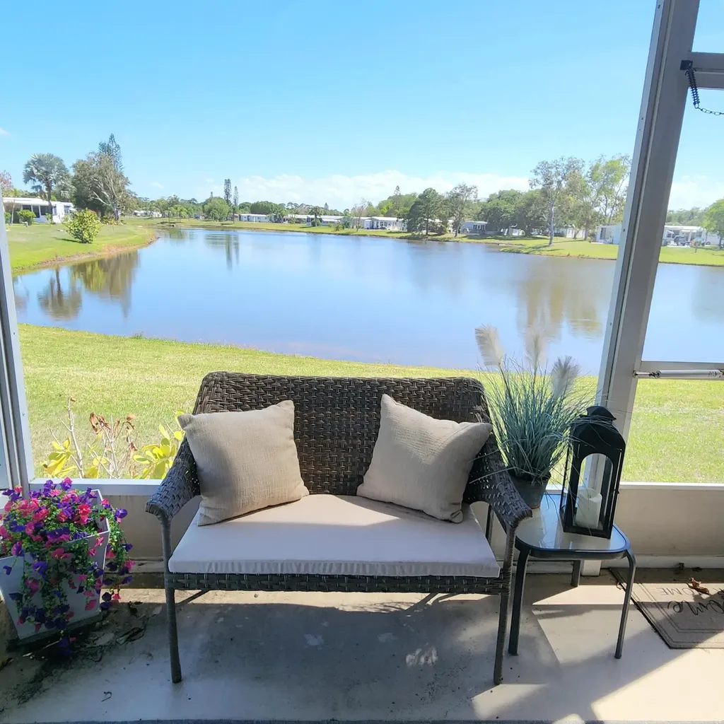 7 Guadalupe Port St Lucie FL 34952
