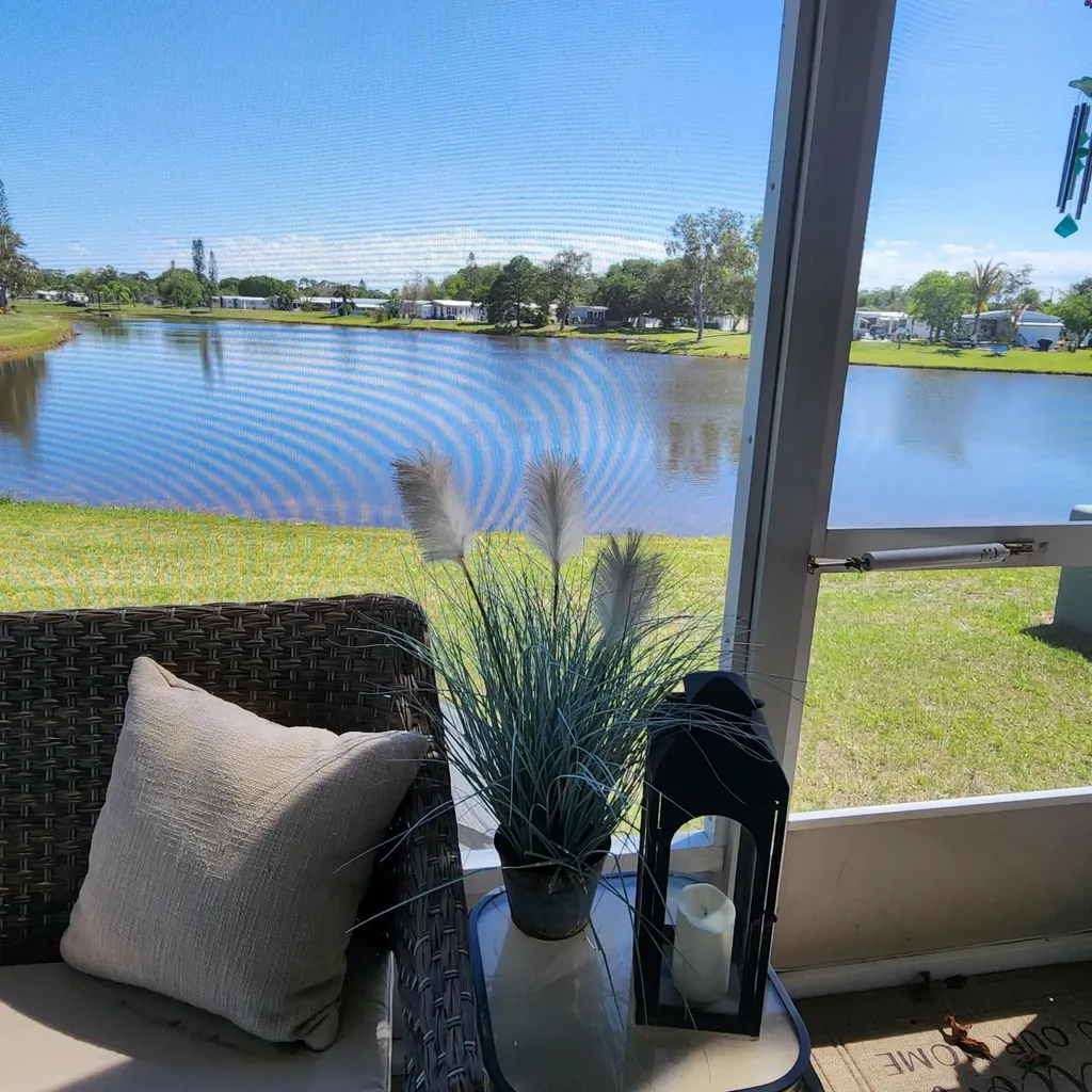 7 Guadalupe Port St Lucie FL 34952