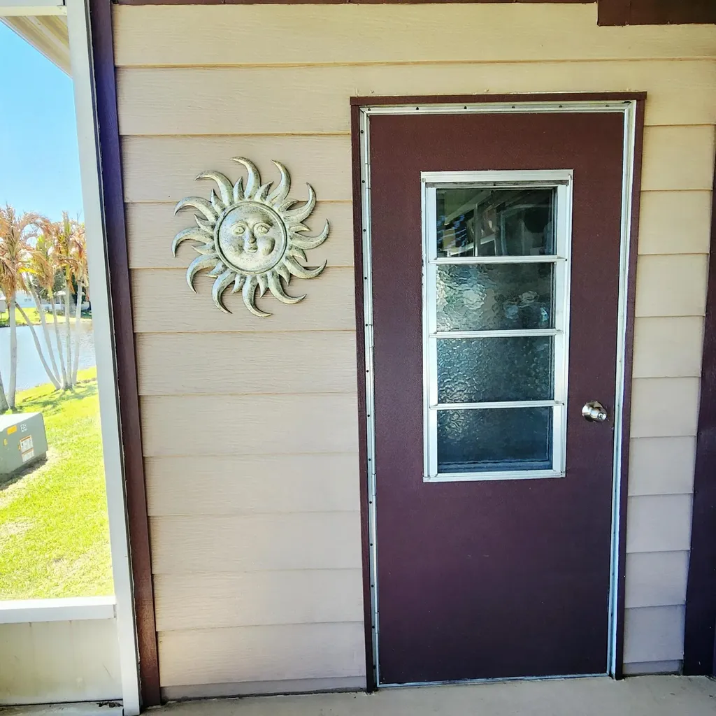 7 Guadalupe Port St Lucie FL 34952