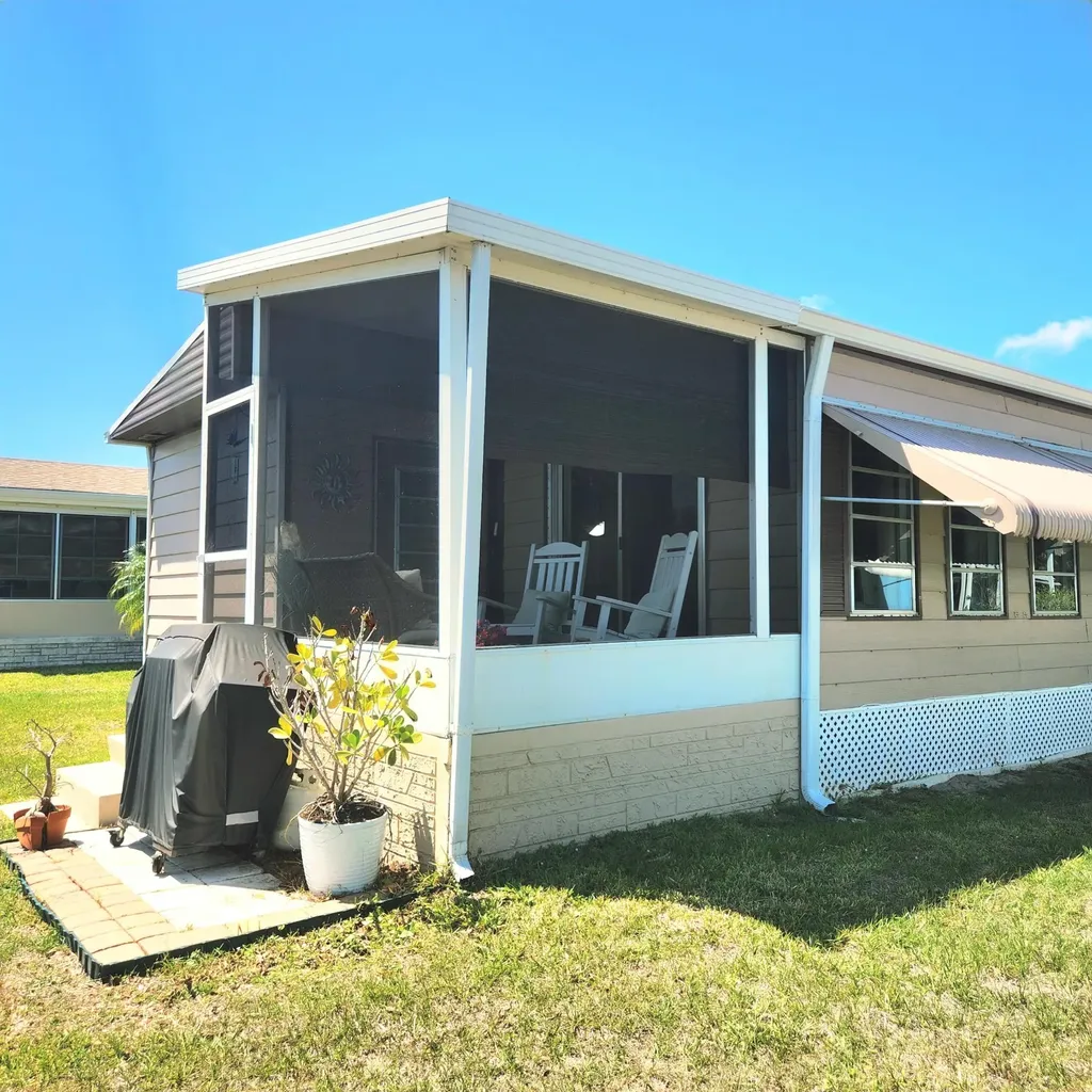 7 Guadalupe Port St Lucie FL 34952