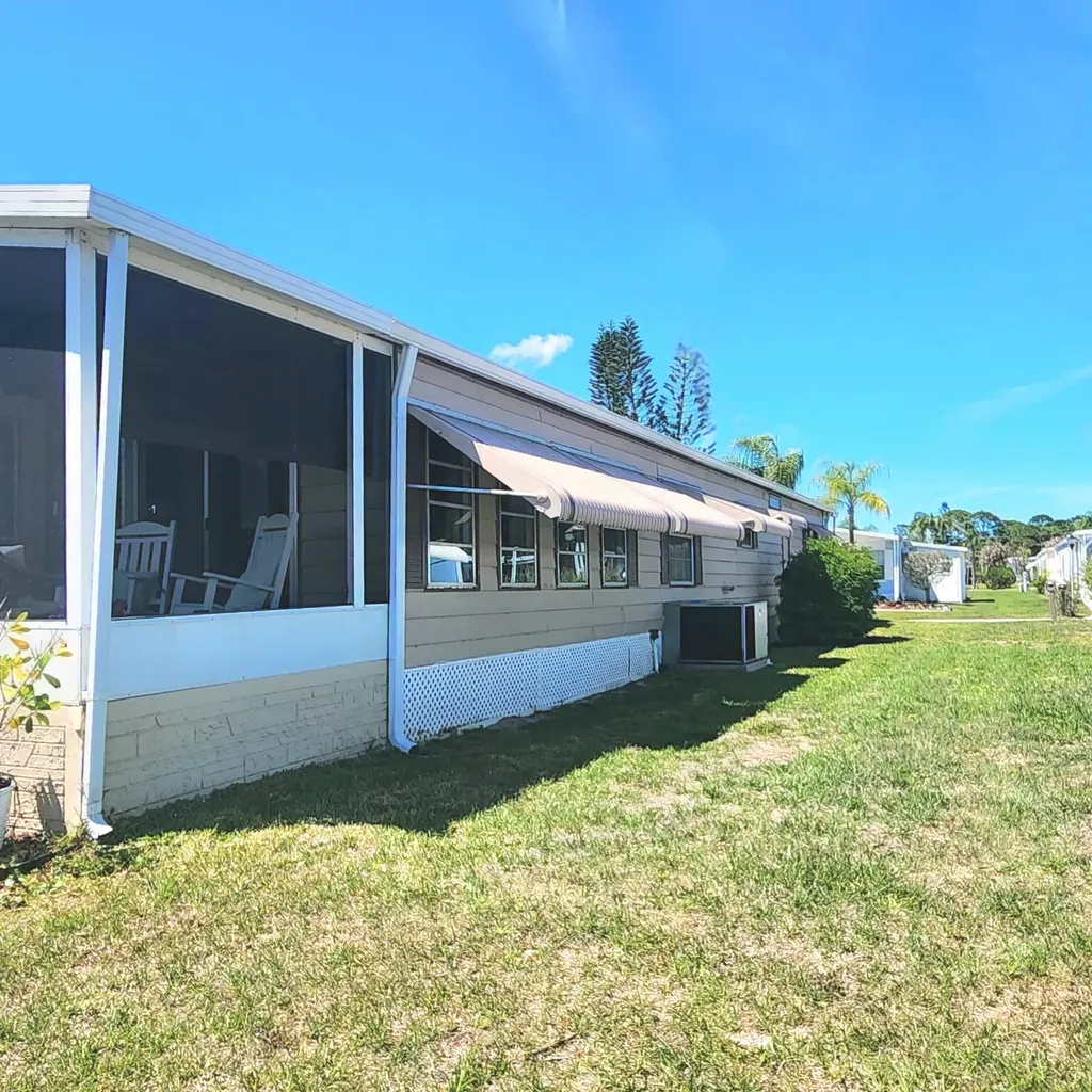 7 Guadalupe Port St Lucie FL 34952