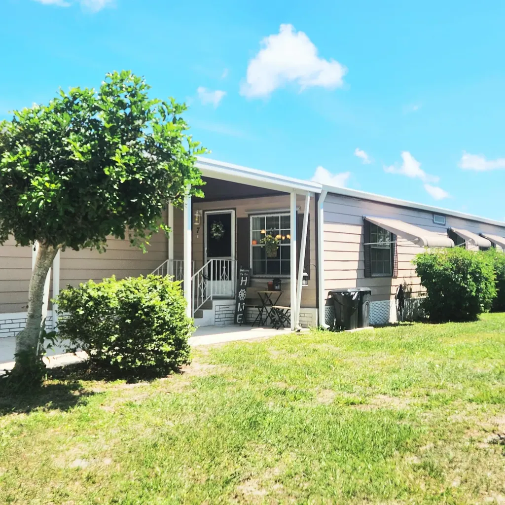7 Guadalupe Port St Lucie FL 34952