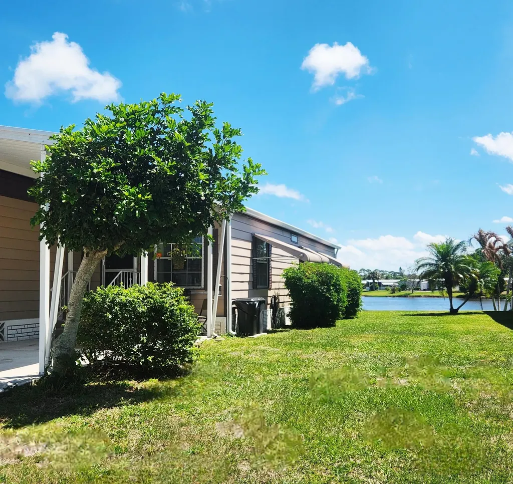 7 Guadalupe Port St Lucie FL 34952