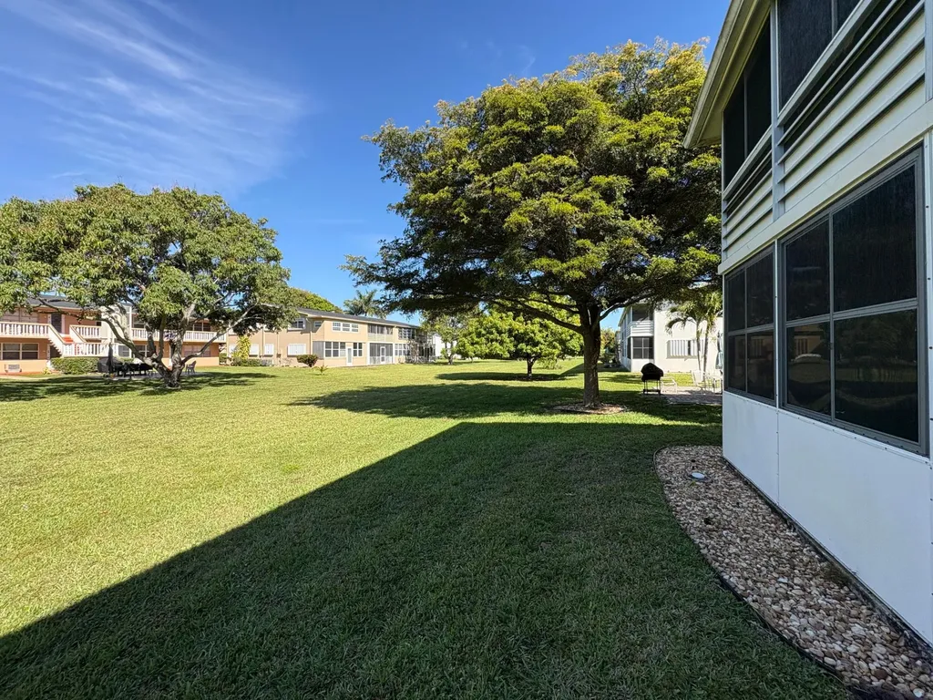 111 E Waltham West Palm Beach FL 33417