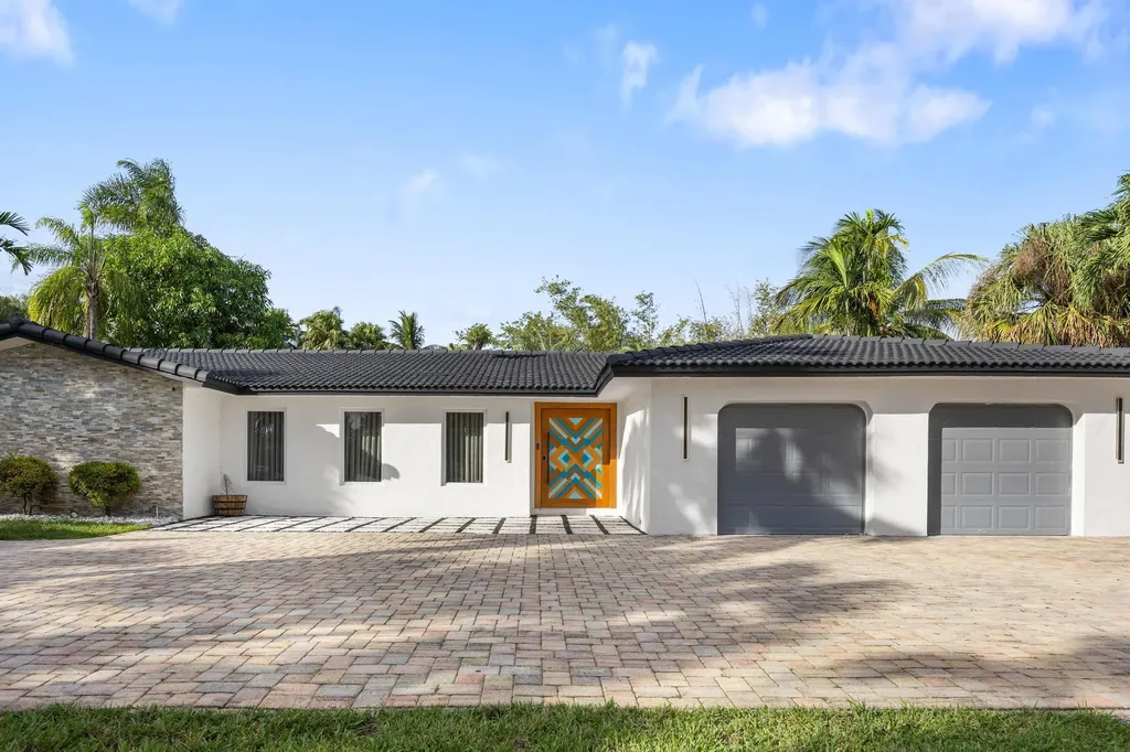 11621 NW 21st Court Plantation FL 33323