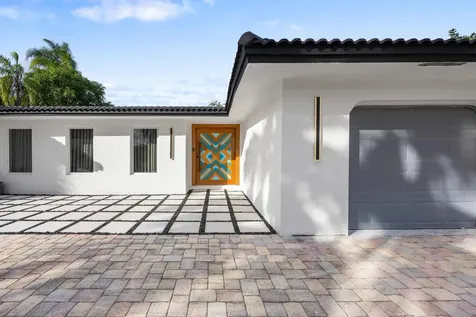 11621 NW 21st Court Plantation FL 33323